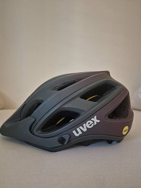 Caschi: Uvex Helm (Velohelm) neu – Nuovo (secondo la descrizione) da Winterthur venduto da GiuliaCatalina