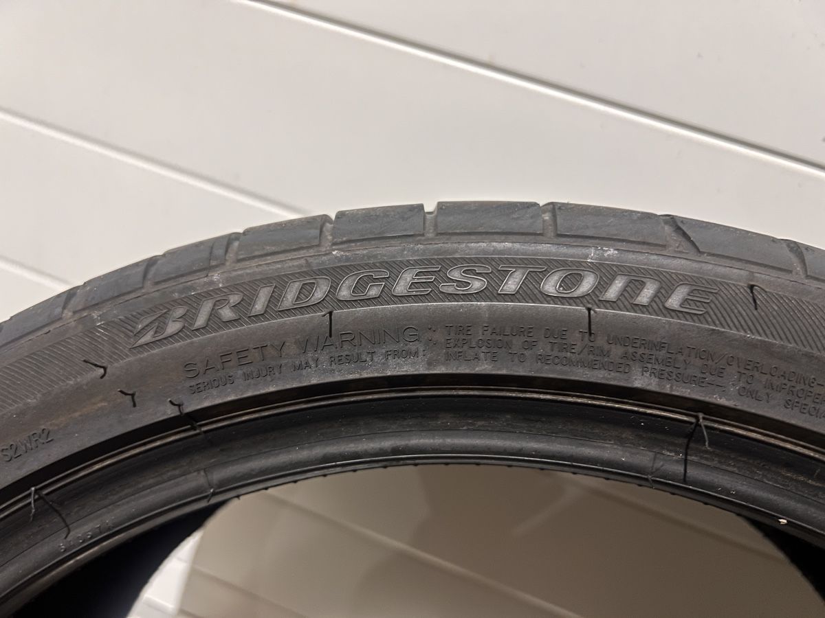 Pneus & Kompletträder: Bridgestone 255/35R19 – Gebraucht aus Hagneck von Stejobe 1