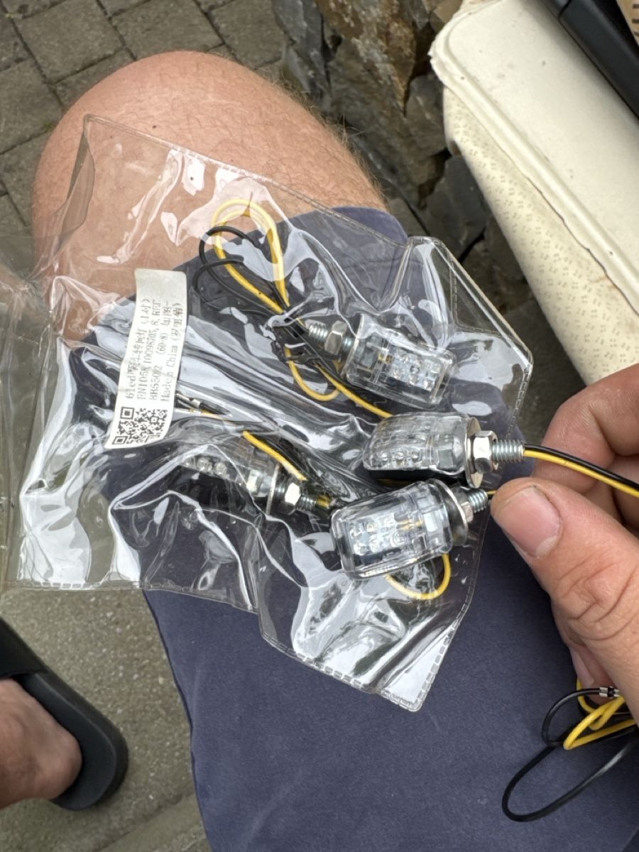Fari: 4 neue motorradblinker – Nuovo (secondo la descrizione) da Dintikon venduto da mor_5hgs