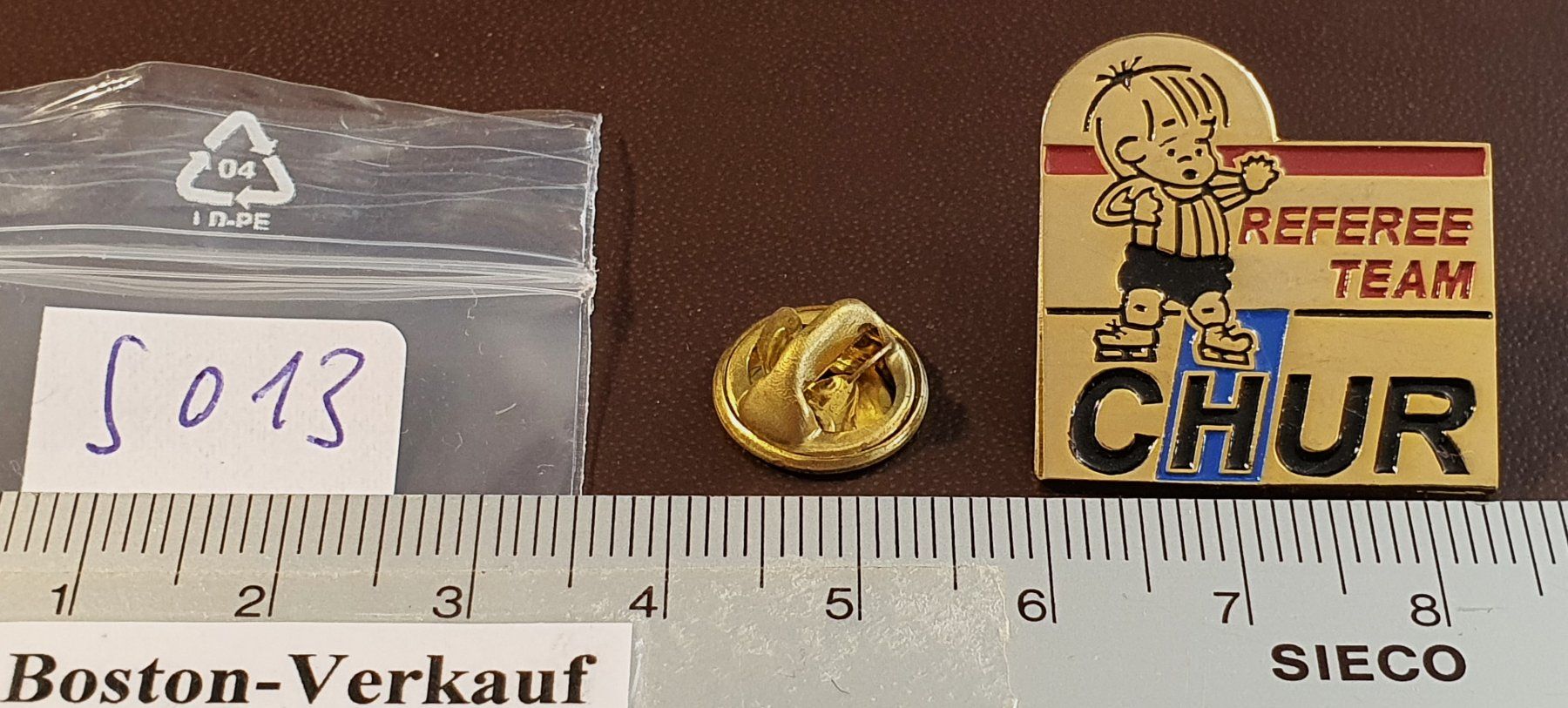 Placchette & Badge: S013 - Pin Referee Team Chur Eishockey – Usato da Reinach BL venduto da Boston-Verkauf 1