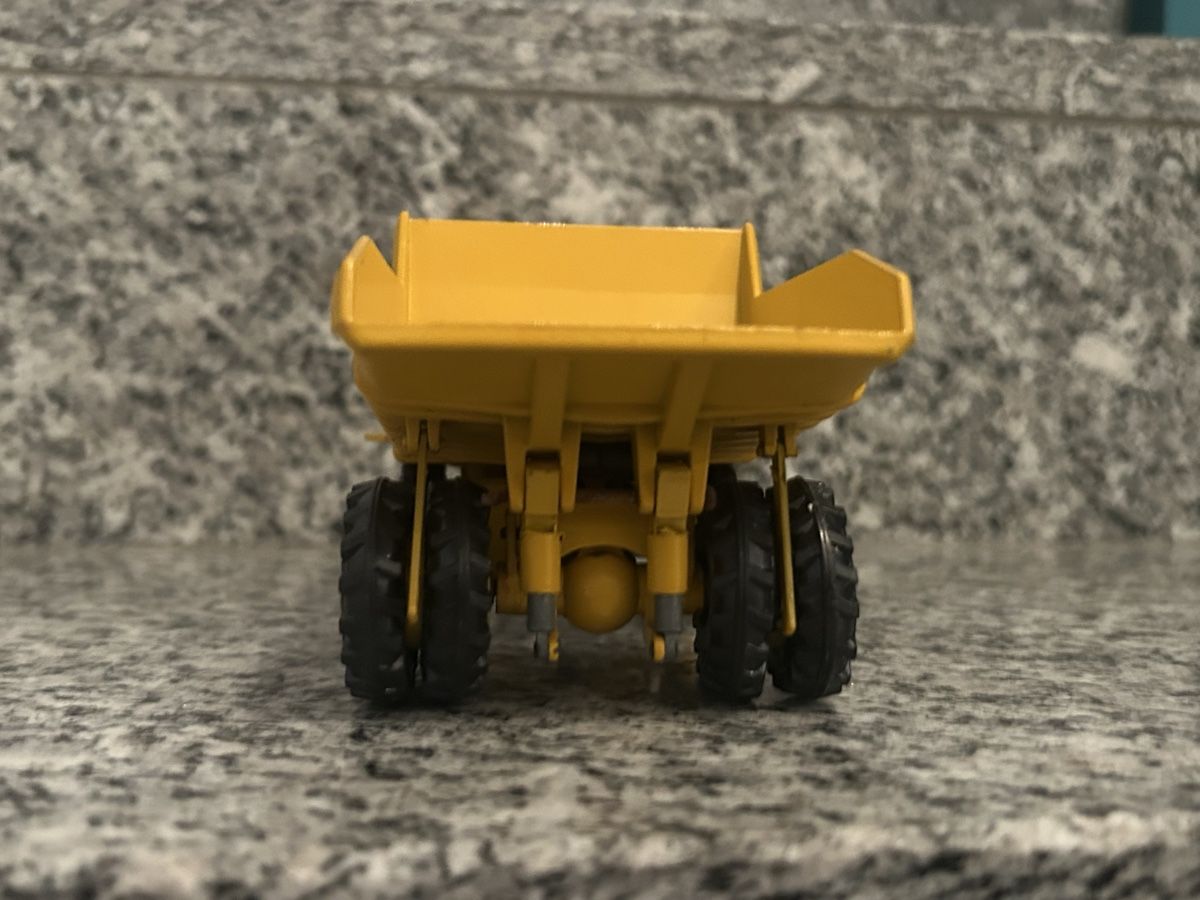 Caterpillar Kit di modellismo & Modellini statici: Caterpillar 769 , 1:50, Gescha – Usato da Horw venduto da Tigercat635 3