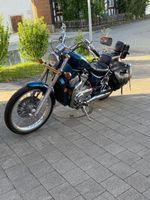 Motorrad Chopper Suzuki Intruder VS 600 mit Gepäcktaschen