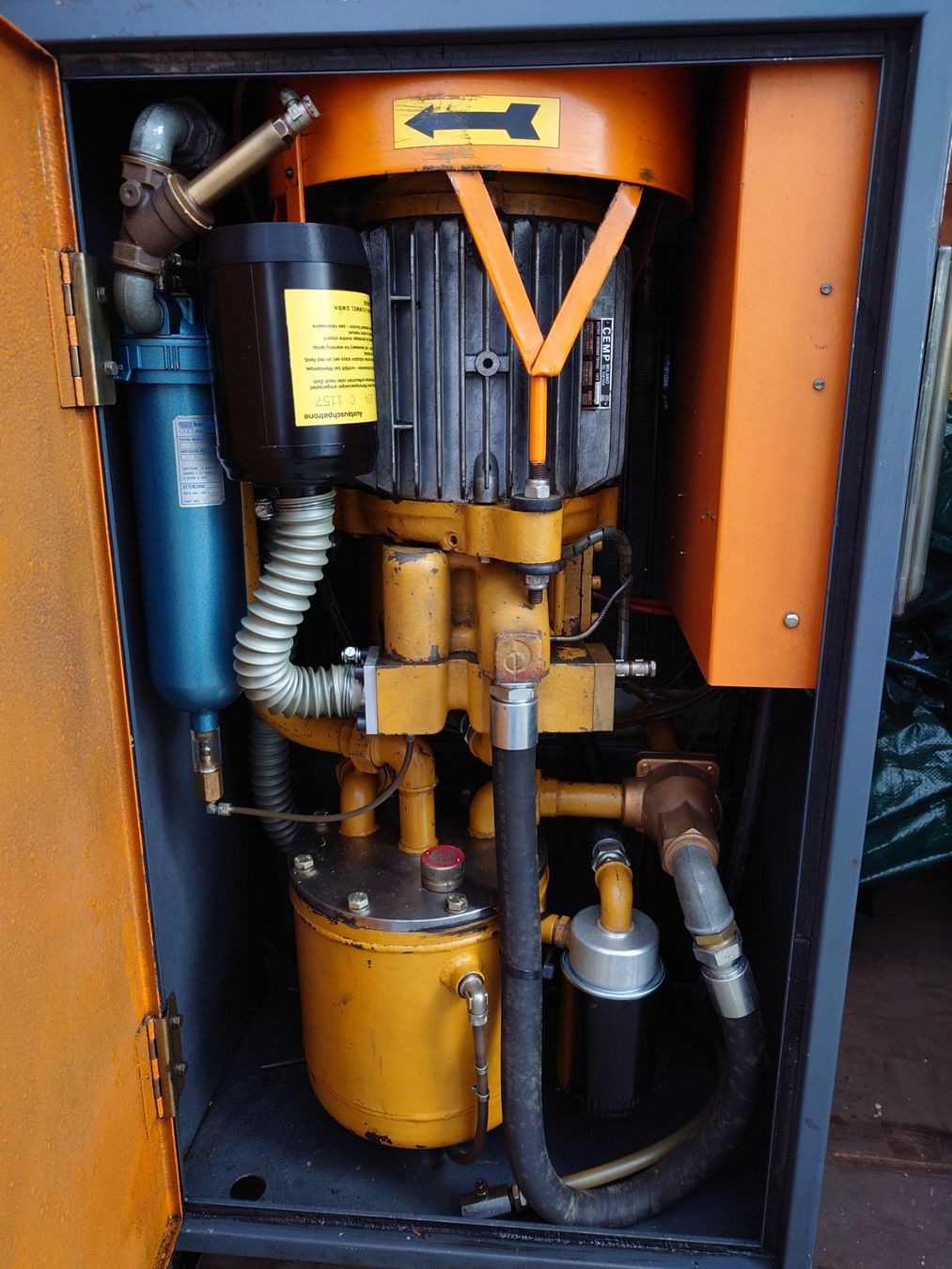 Kompressoren: 5.5kW Pneumopac Drehschieber Luftkompressor mit 1000L Tank – Gebraucht aus Bellinzona von div_9nkx 1