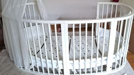 Stokke Sleepi weiss guter Zustand