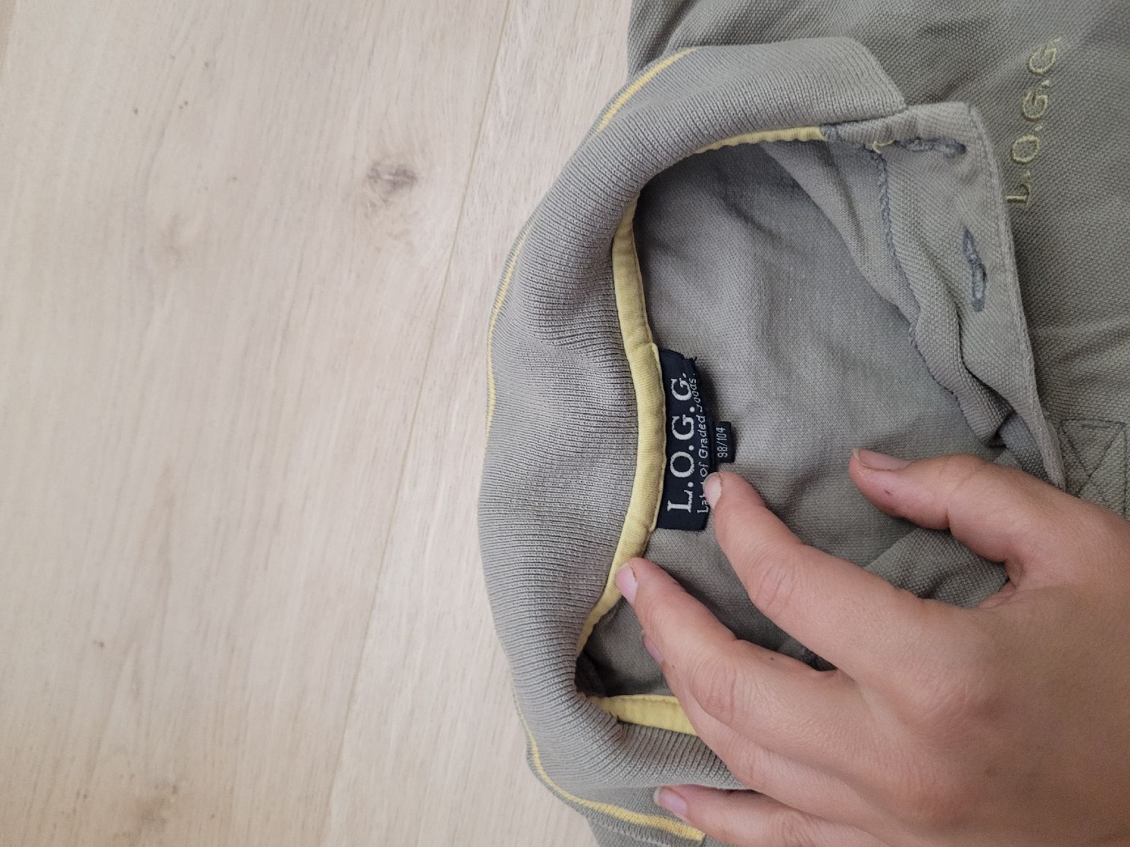 Camicie, T-shirt & Polo: t-shirt gr. 98 – Usato da Lupsingen venduto da sta_wgg5 2