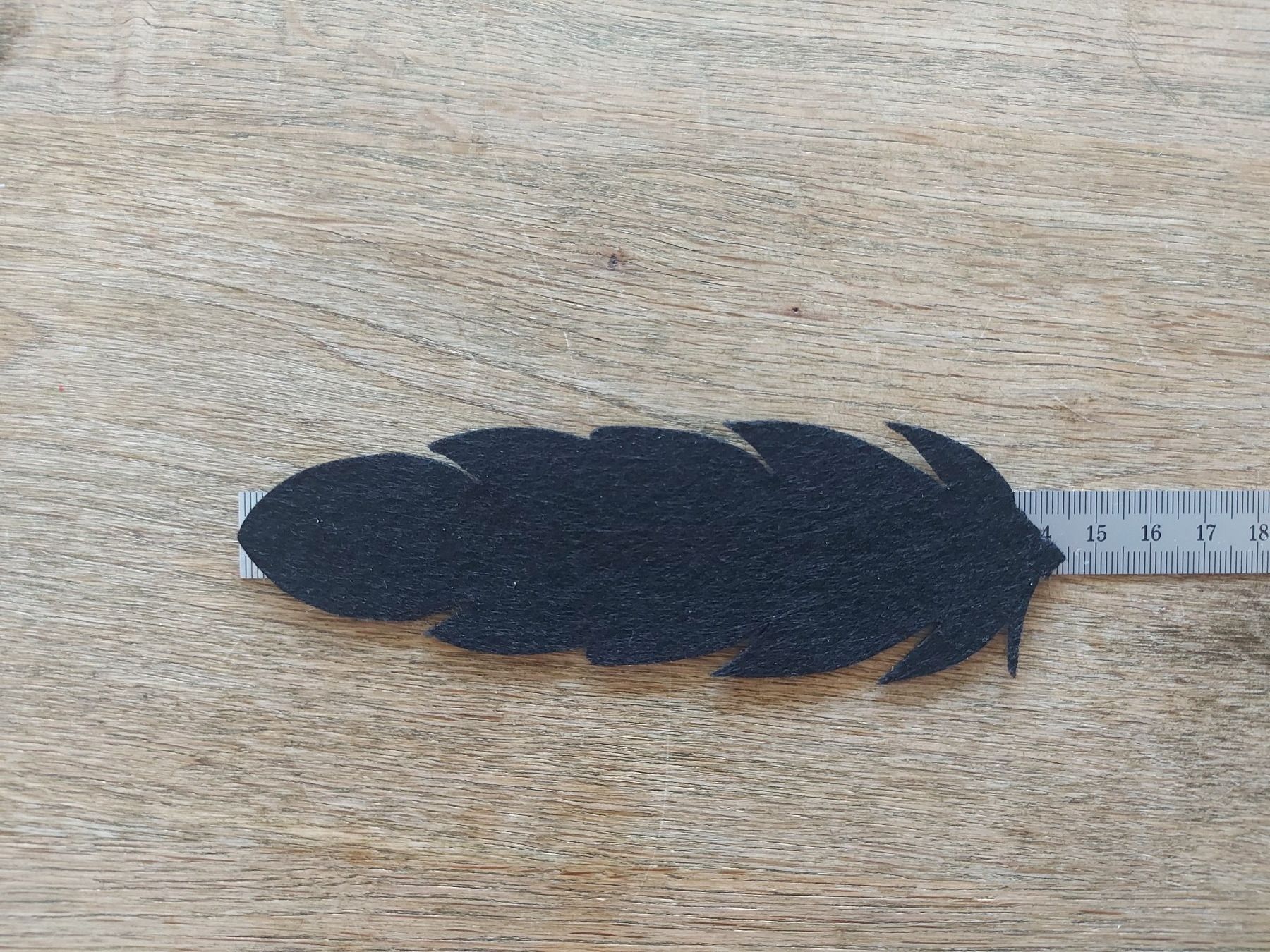 Kissen: 6 Stk Filz Federn Felt Feathers – Neu (gemäss Beschreibung) aus Langenthal von zelgaz 1