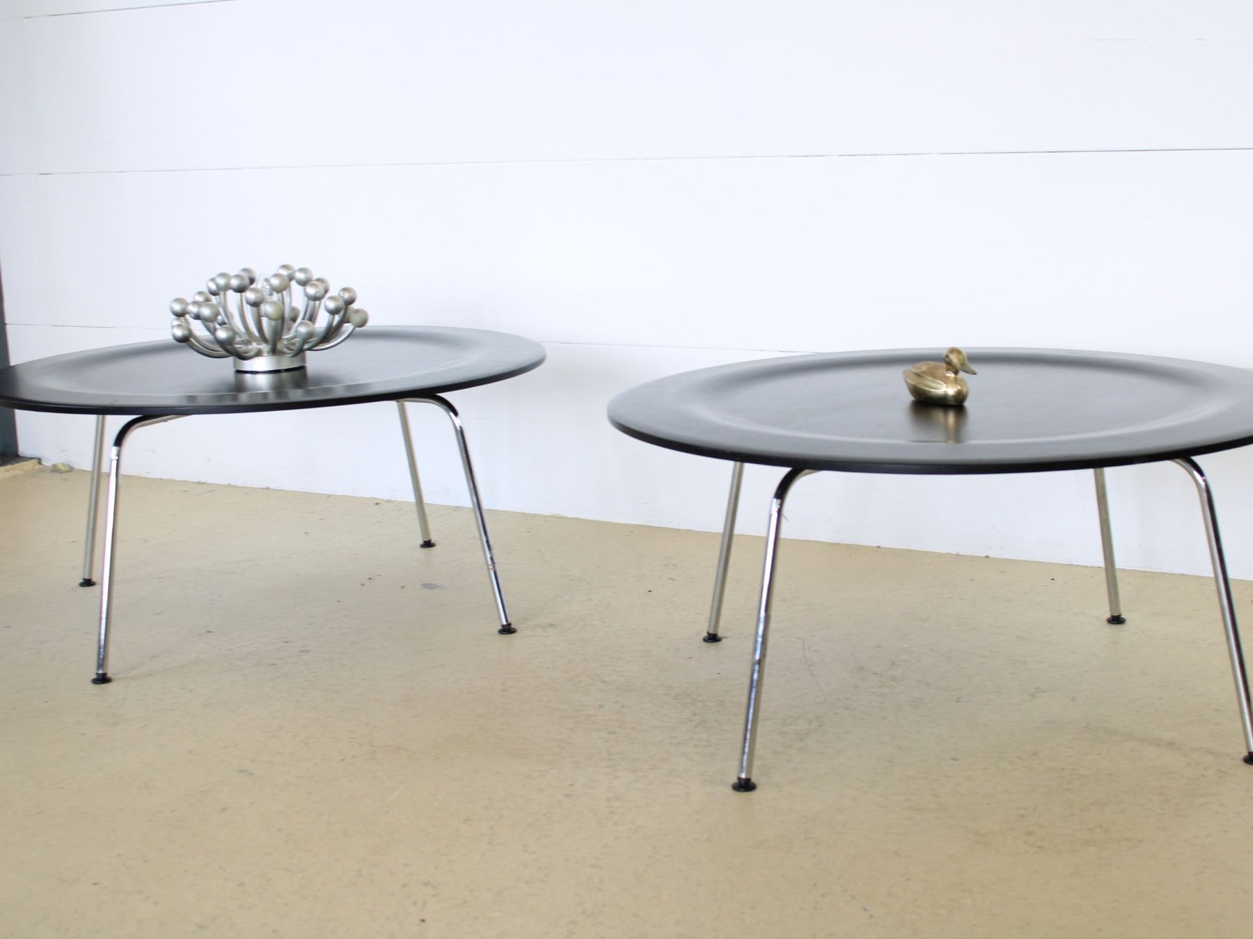 Vitra Tische: Vitra Eames CTM Couchtisch | Metall – Gebraucht aus Meinisberg von atelier_TILIJA 6