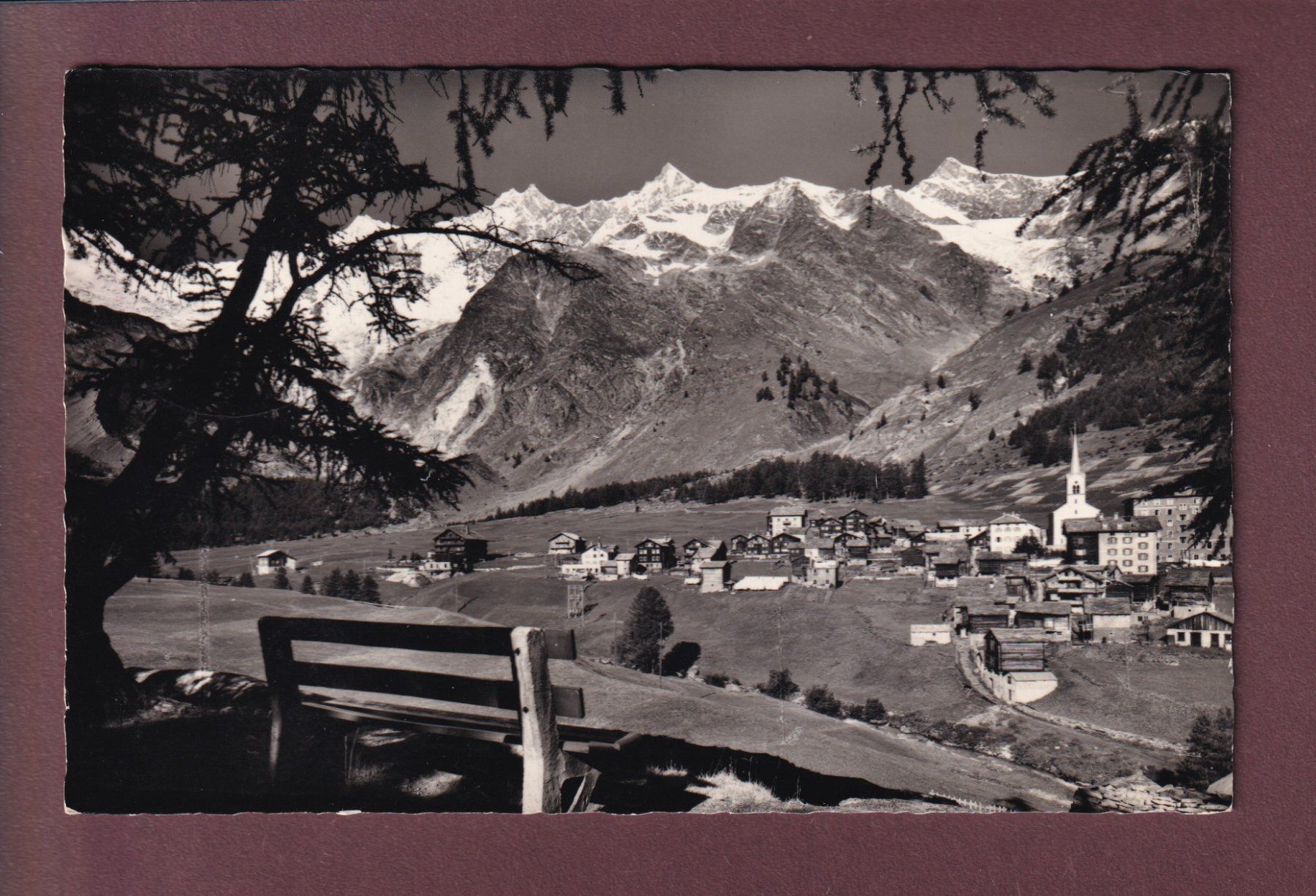 Cartoline postali: SAAS-FEE gegen Dom – Usato da Pully venduto da nicecards