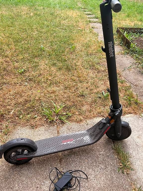 Kickboard: Segway eKickScooter Ninebot E22 D – D'occasion à Zürich par Kurtbeuggert 3