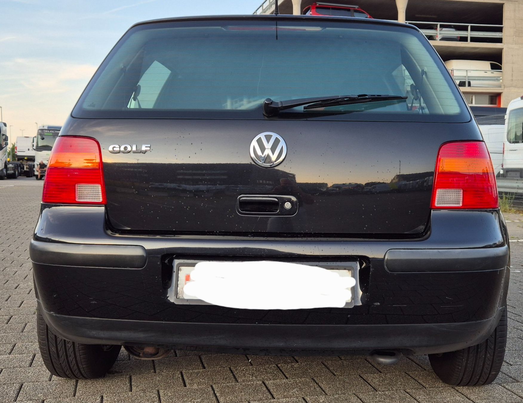 VW Autos: VW Golf 4 1.4 – D'occasion à Niederbuchsiten par chiale48 1