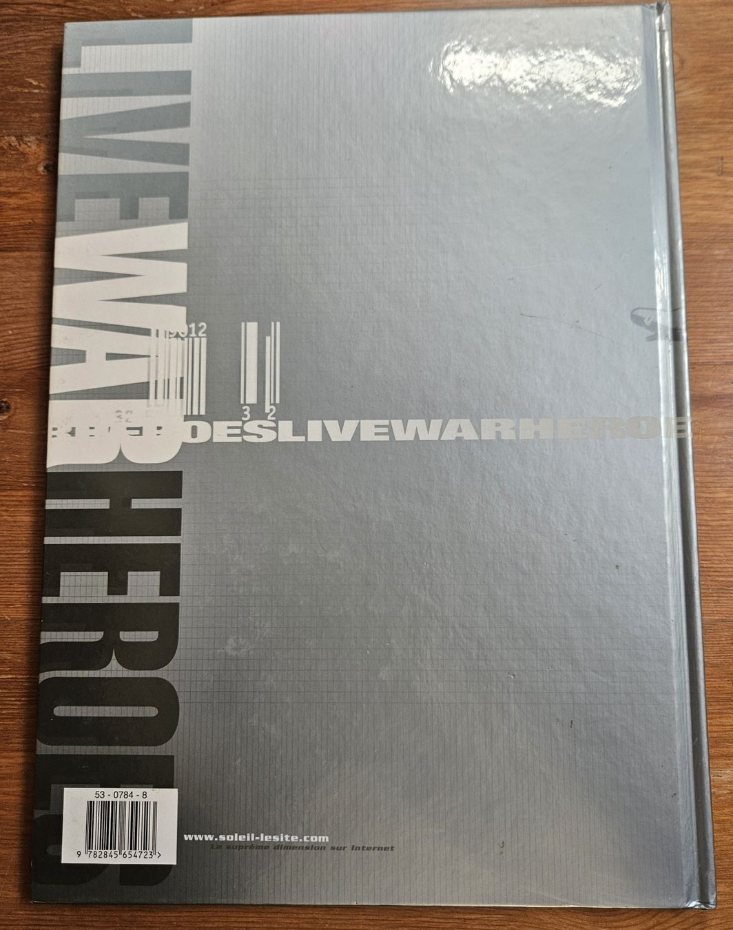 BD: Live War Heroes E.O. (ONE-SHOT--T.B.E.) – D'occasion à Prévonloup par bitume1975 2