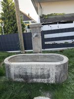 Brunnen mit Zulauf für Garten 