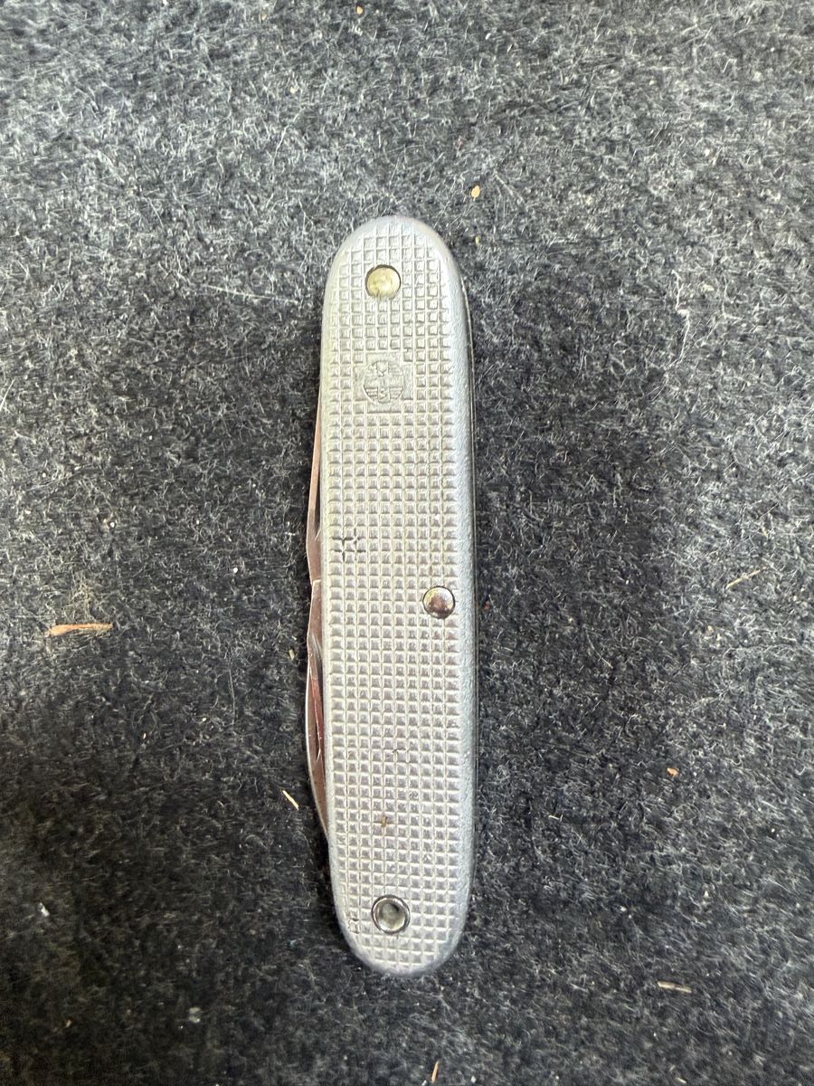 Couteaux de poche: Couteau de poche Elsener  – D'occasion à Domdidier par Watch3210