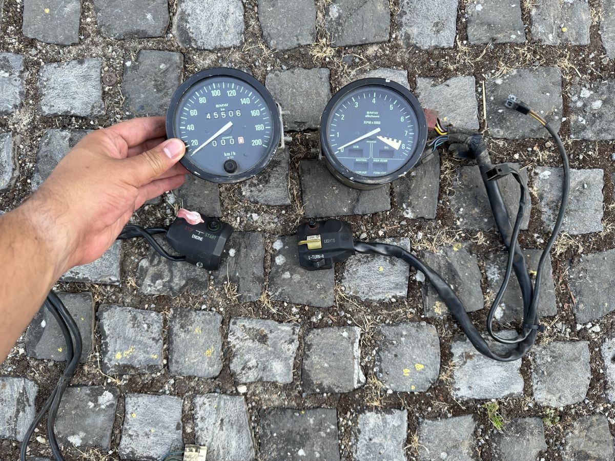 BMW Alle Motorradersatzteile: BMW R65 LS Tacho & Armaturen  – Gebraucht aus Avenches von Staticity