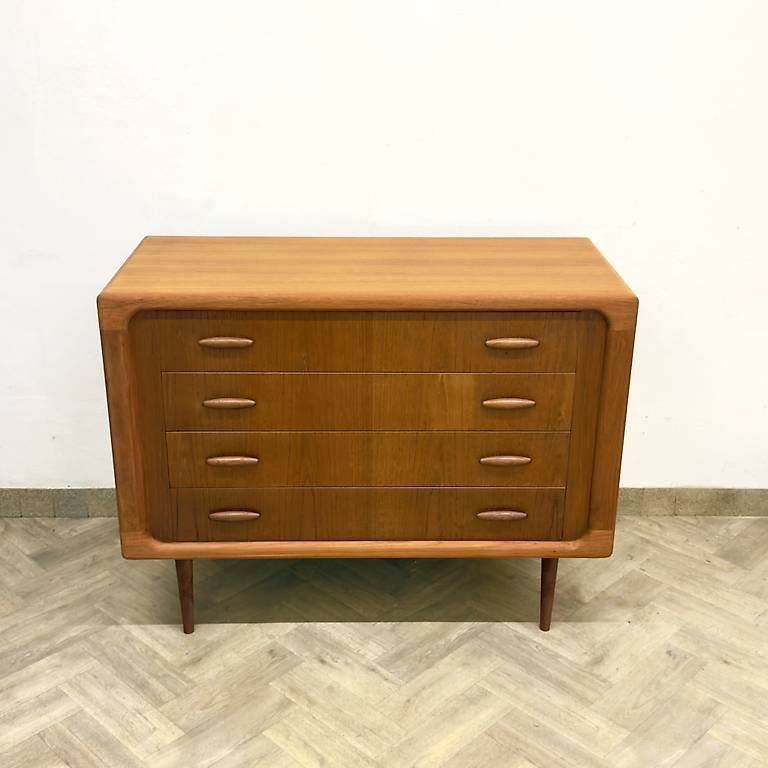 Cassettiere: Mid Century dänisches teak Sideboard by DYRLUND – Usato da basel venduto da vintory.ch 1
