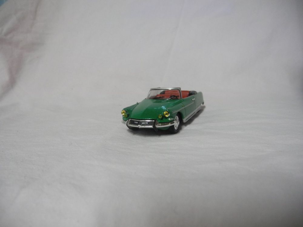 Norev - 1:43 - 1968 - Citroën DS 21 Cabriolet - Green - - Catawiki