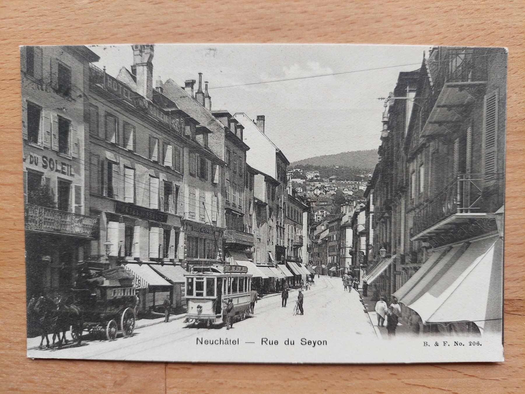 Ansichtskarten: AK Neuchatel mit Tram belebt – Gebraucht aus Obfelden von Foto_Bild_Kunst_Buch