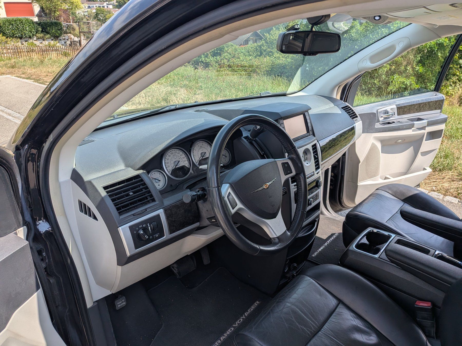 Chrysler Autos: Chrysler Grand Voyager 3.8 Ltd – Gebraucht aus Lengnau AG von tomkribi 6