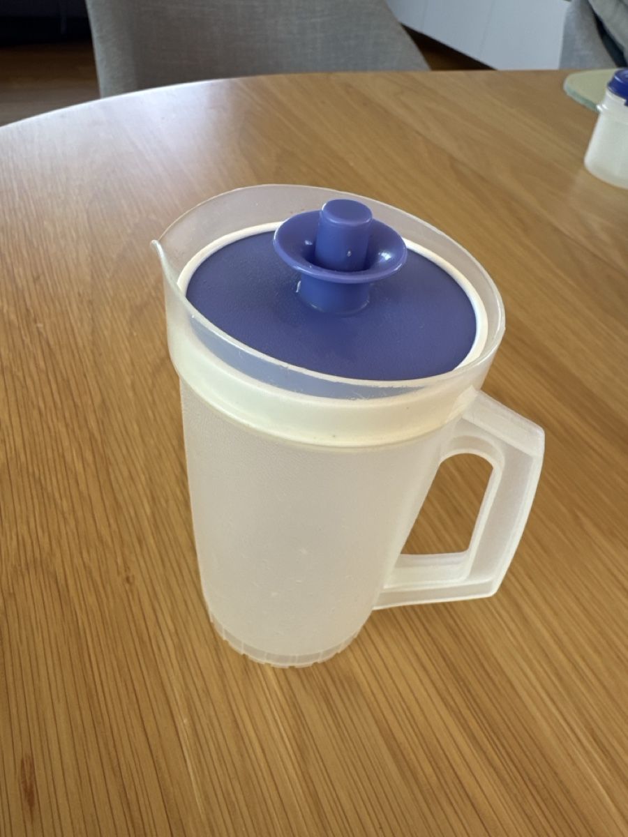 Tupperware Contenitori & Simili: Tupperware Milchkännchen – Usato da Bülach venduto da Mellinchen30 1