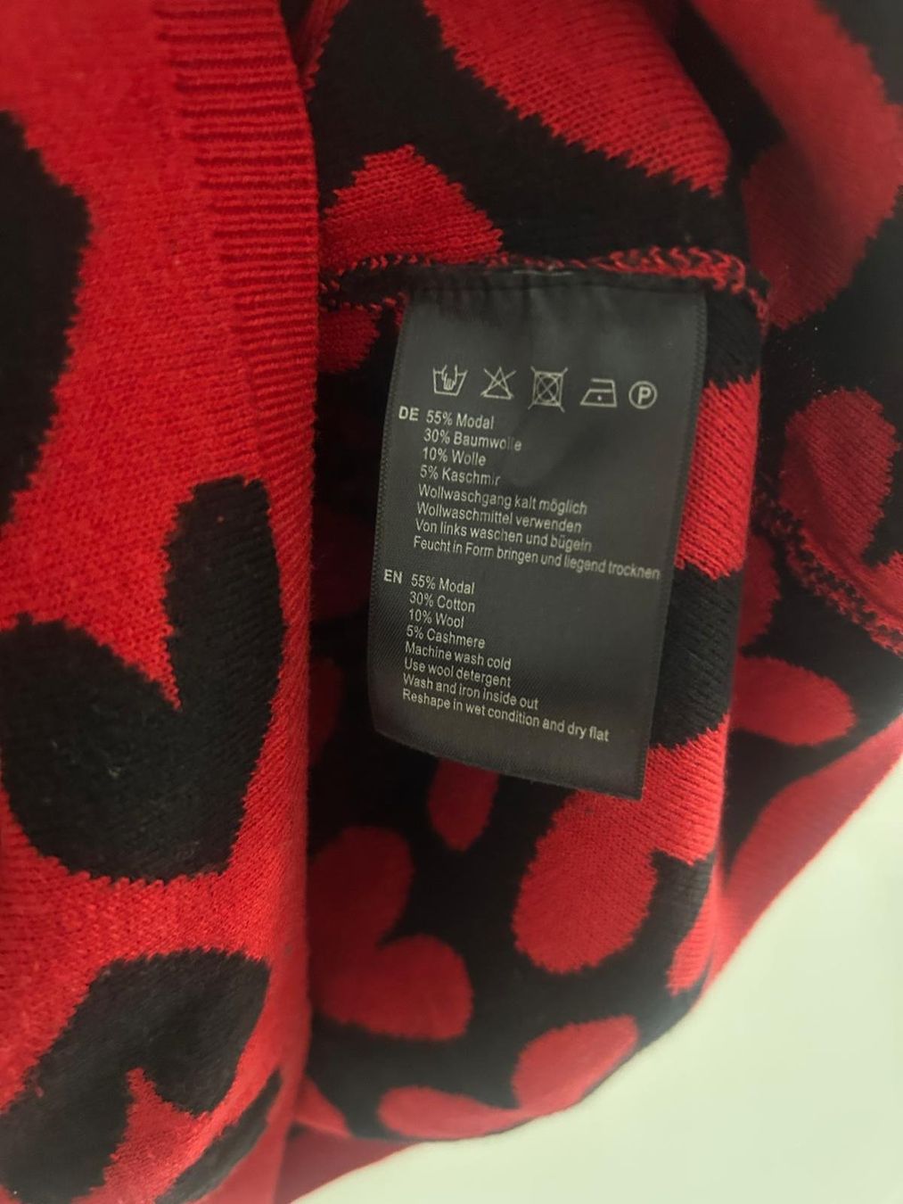 Hallhuber Maglioni & Felpe: Hallhuber Pullover XS, rot mit Herzen - Must-have! – Usato da Basel venduto da Friend68 2