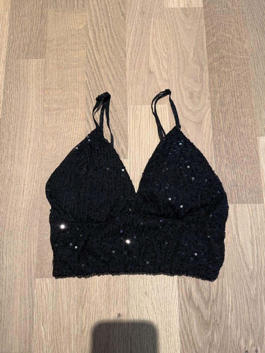 Tops: Black Sequin Crop Top size S - PARTY – D'occasion à Spreitenbach par 94l_9shv