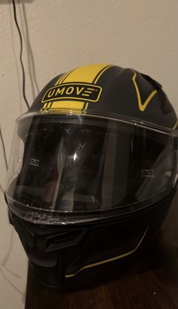 Casco moto Umove nero giallo visiera trasparente usato