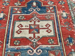 Antiker Kaukasischer Kazak Teppich 126 x 122 cm