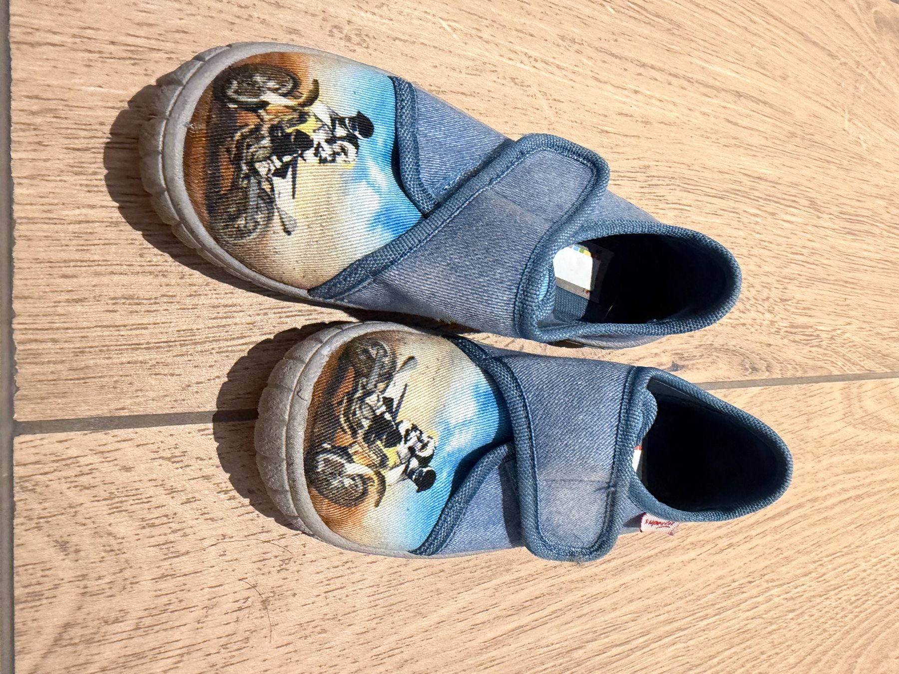 Scarpe per ragazzi: Pantoufles superfit 25 enfant – Usato da Puidoux venduto da vendange 1