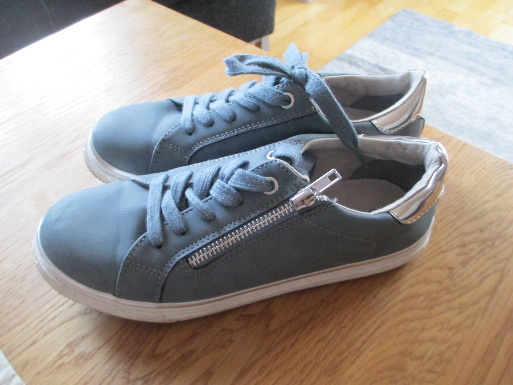 Chaussures femmes: Damenschuhe GR 36 – D'occasion à Landquart par Froneri 2