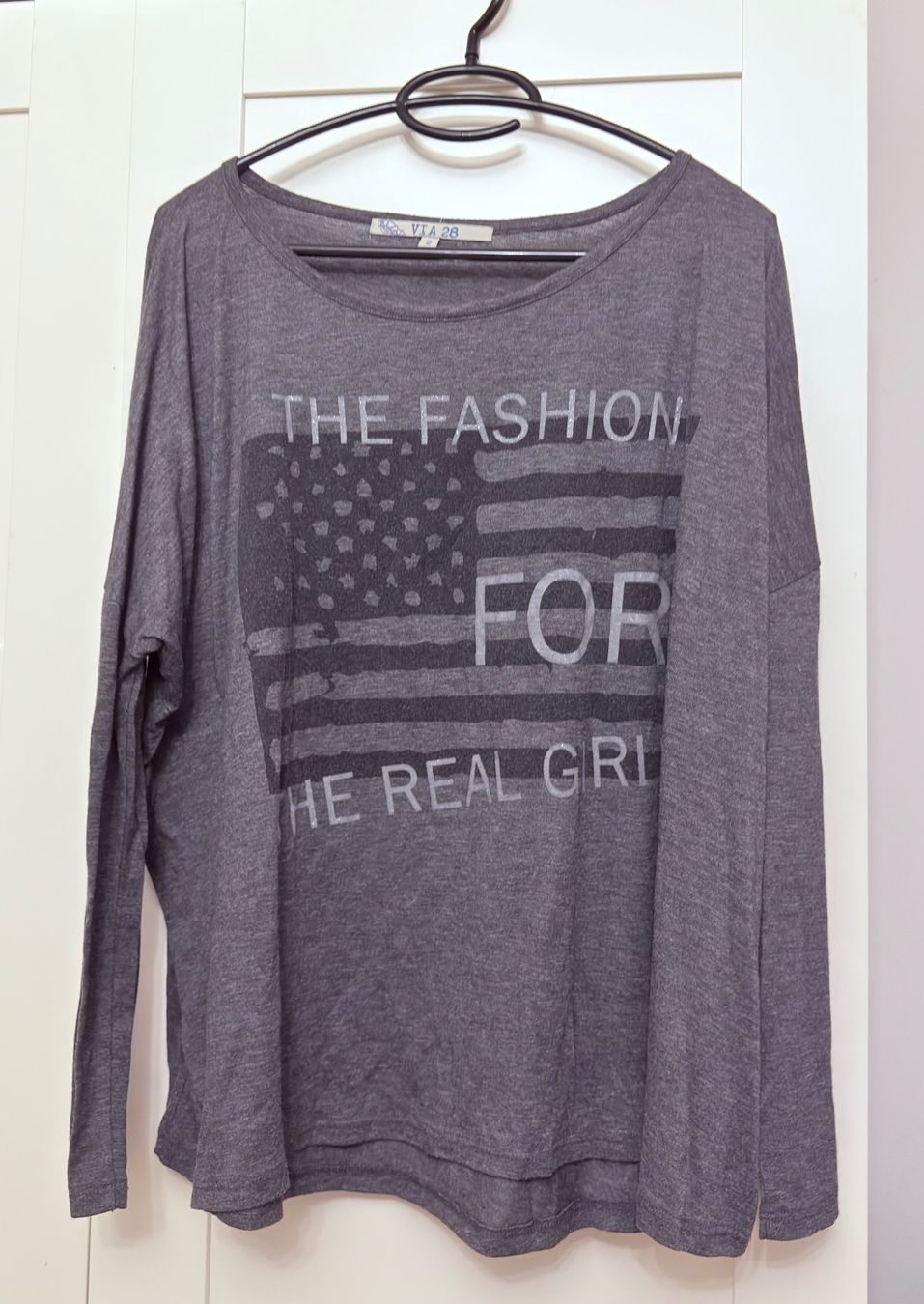 T-shirt: • Langarm Oberteil / Bluse • – Usato da Basel venduto da mendoza13