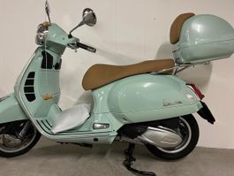 Vespa GTS 300 HPE in absolut neuwertigen Zustand erst 7810 k