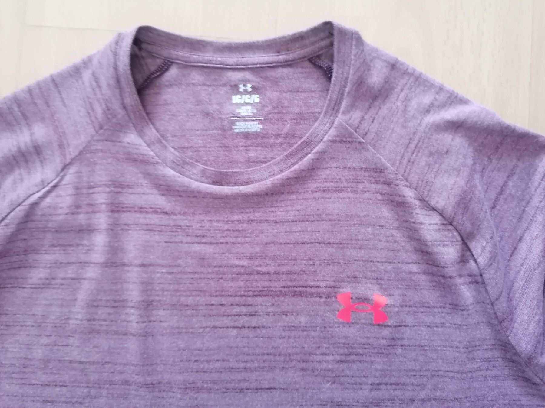 Under Armour T-shirts: UNDER ARMOUR Sport Shirt Grösse L – Neuf (Voir description) à Schönenbuch par Mentio_SB