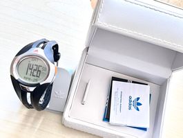 Adidas Herren Digitaluhr mit Box - Top Zustand!