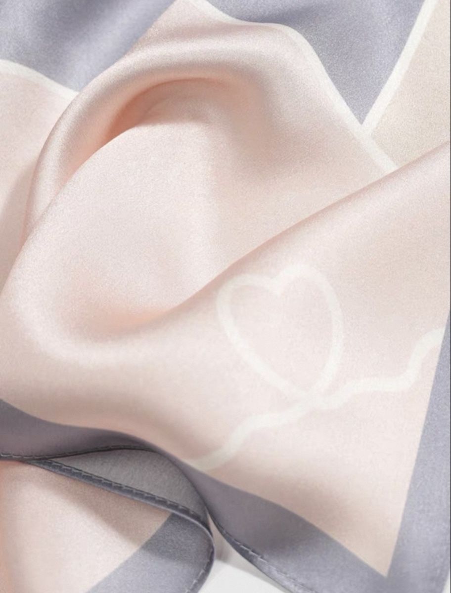 Foulard & Sciarpe: New with gift package Elegant 100% Silk Scarf – Nuovo e nell'imballaggio originale da Basel venduto da 550_ckp6 3