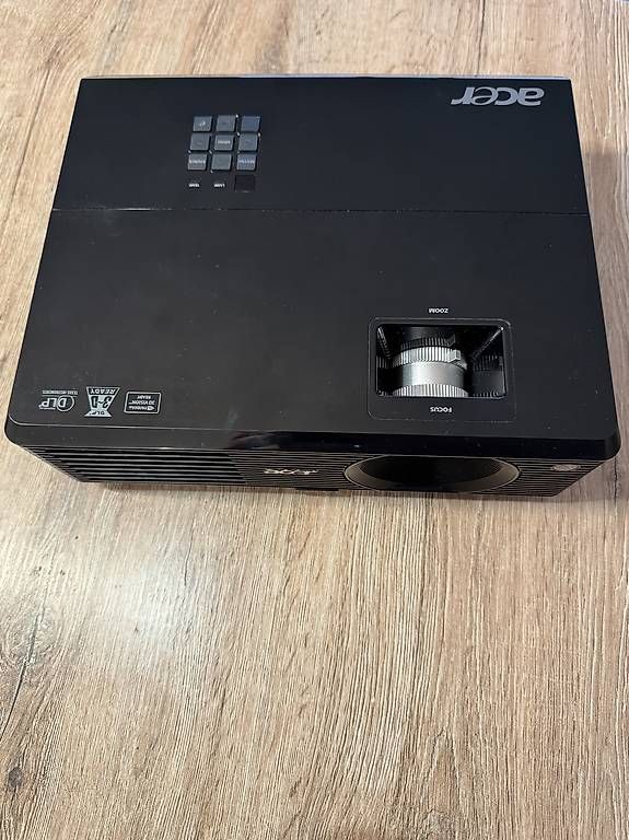 Proiettori: Acer X1110 DLP Projektor Beamer – Usato da Kloten venduto da kevinho15
