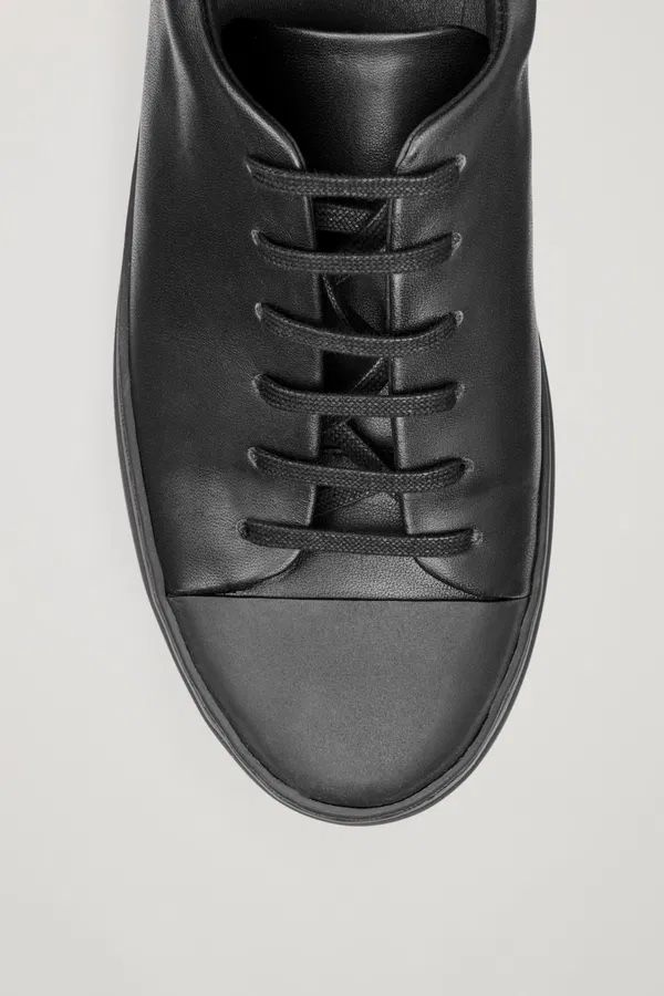 Cos Scarpe da uomo: Cos Ledersneaker (grösse 44) – Usato da Zuerich venduto da A.Snd.C 4
