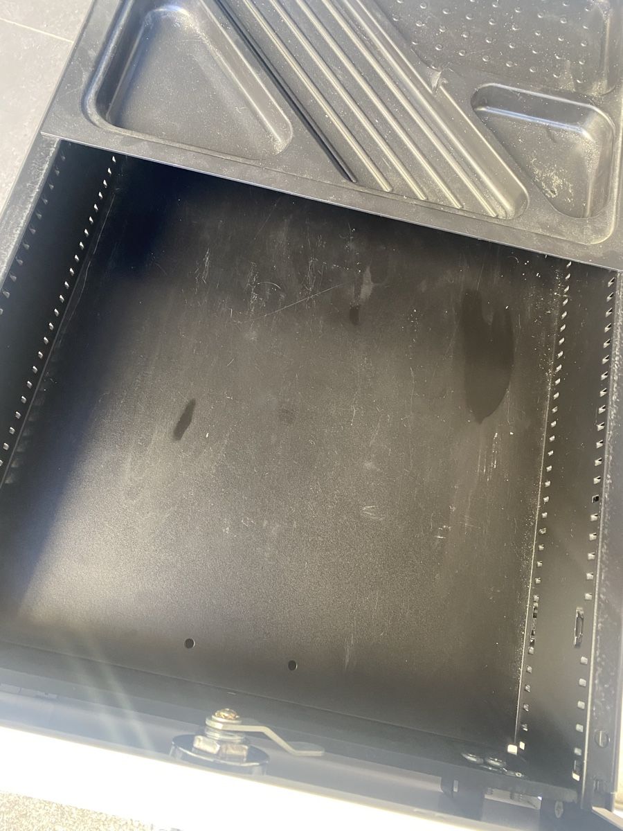 Armadi: Office Metal Schrank – Usato da Dietikon venduto da Tdaf33 4