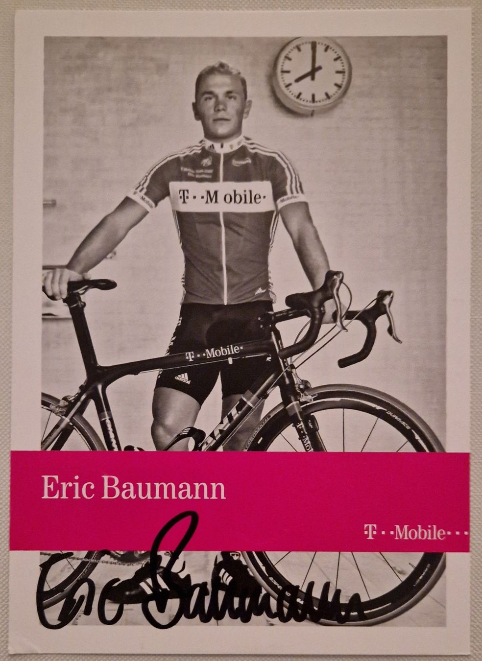 Autografi: Eric Baumann original signierte Autogrammkarte – Usato da Menziken venduto da Autogramme