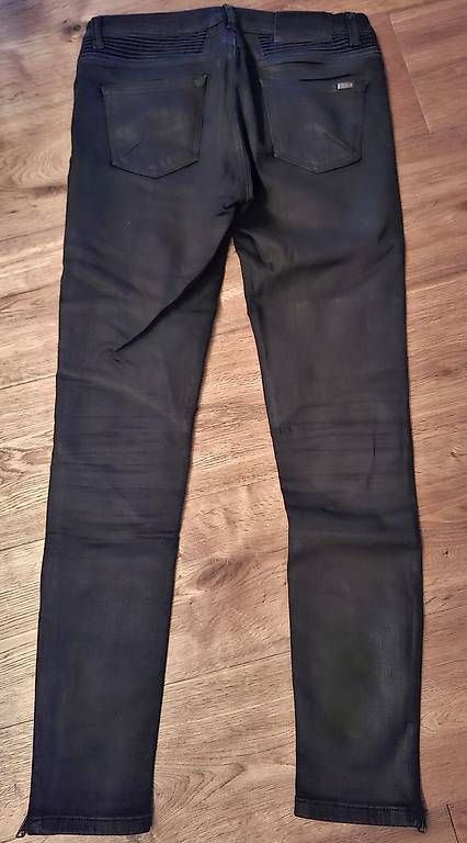 Jeans: Tigha Jeans/Bikerhose in Grösse 29. – Gebraucht aus Rickenbach SZ von Pinguin73 1