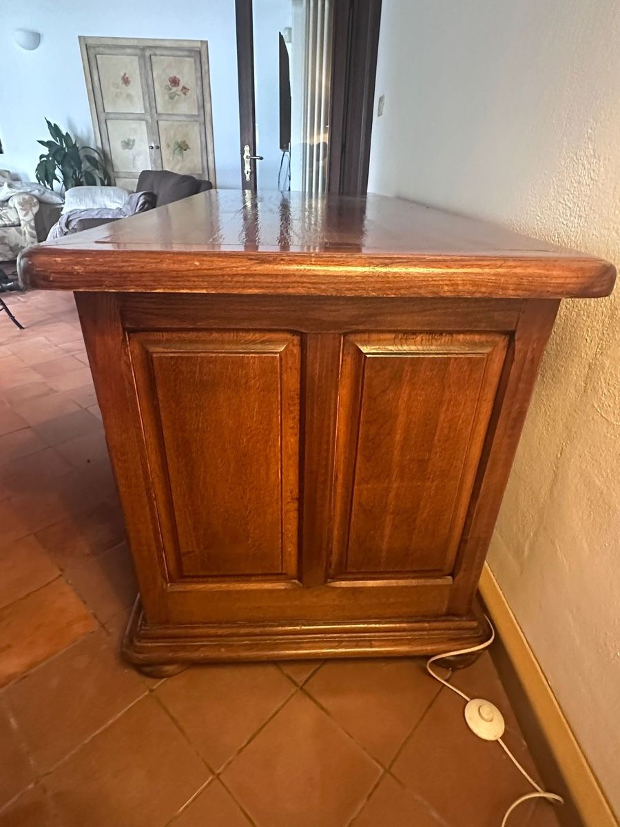 Scrivanie: Solid Wood Desk – Classic Style – Usato da Zürich venduto da fms_k9g9 8