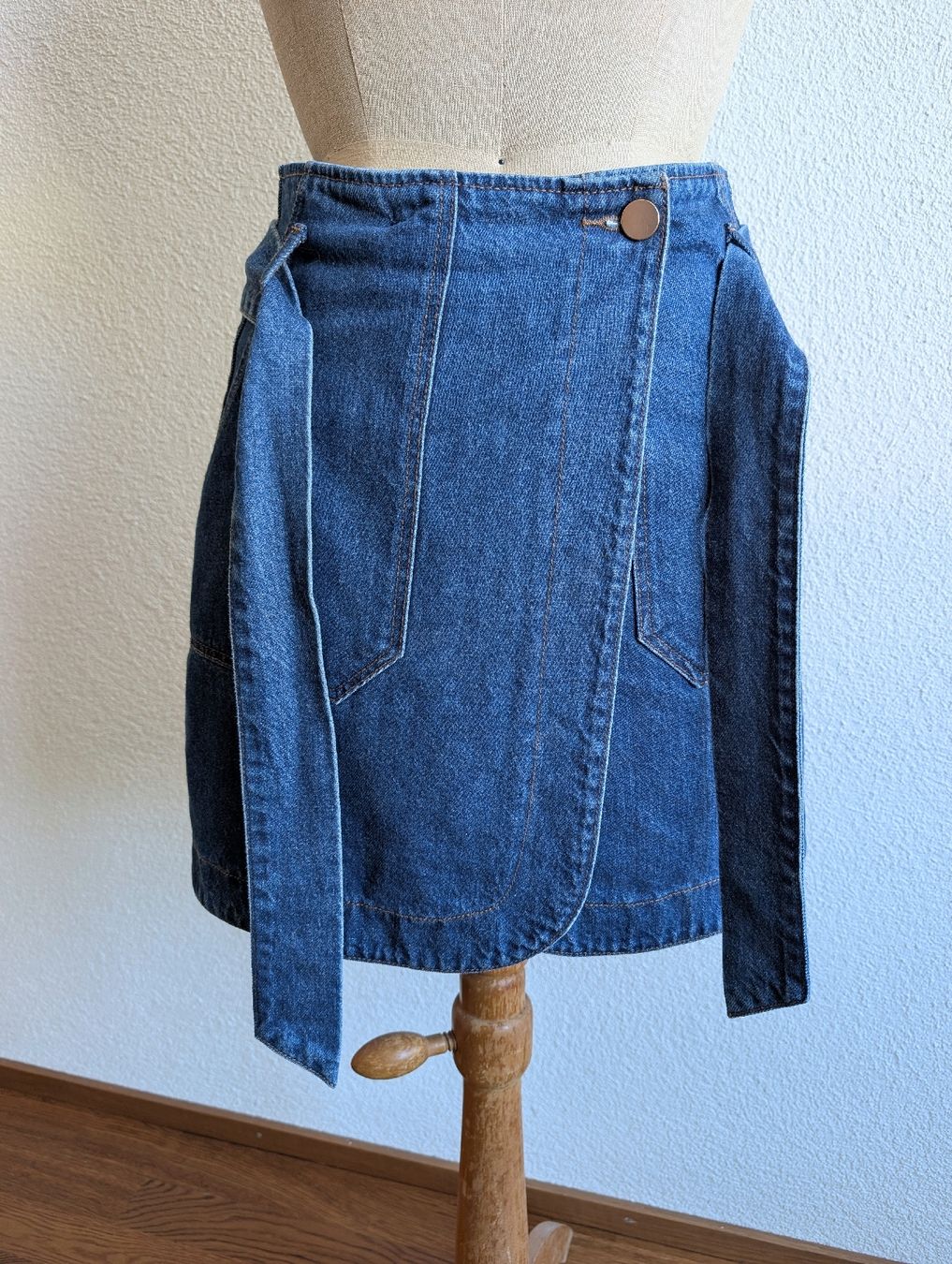 Gonne: Denim Mini Skirt - Size M – Usato da Lachen SZ venduto da joa_rf9n 1