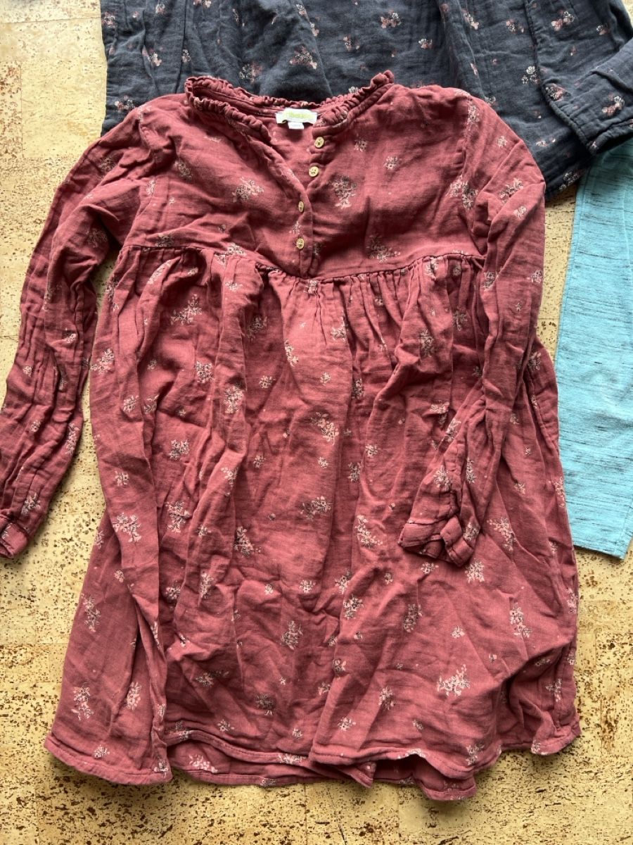 Lotti & Set di vestiti: Schönes Mädchenkleiderpaket Größe 134 – Usato da Schmitten FR venduto da mar_jk2r 1