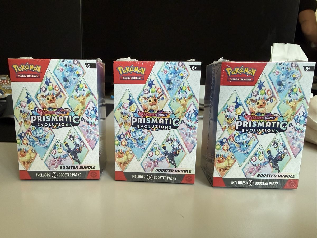 Pokémon Carte collezionabili: Prismatic Evolutions ENG booster – Nuovo e nell'imballaggio originale da Lumino venduto da fab_9czj 1