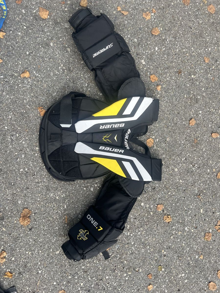 Bauer Protezioni & Imbottiture: Plastron hockey suprême  – Usato da La Tour-de-Trême venduto da Fribresell