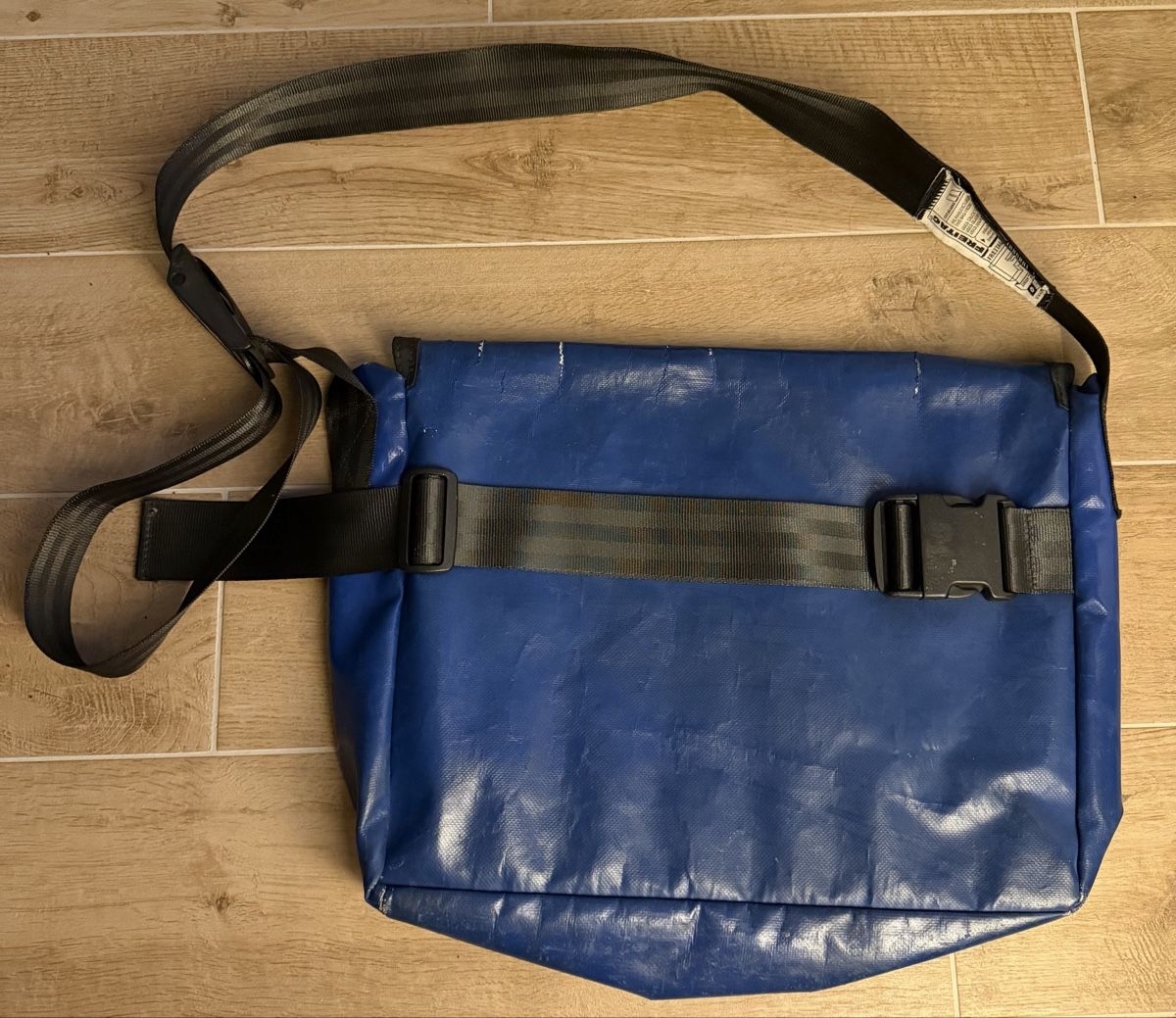 Freitag Altro in  Abbigliamento & Accessori: Freitag borsa tracolla – Usato da Dino venduto da Robtherabbit 1
