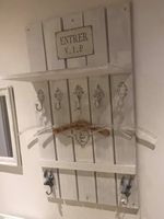 Einzigartige selbstgemachte Hängegarderobe