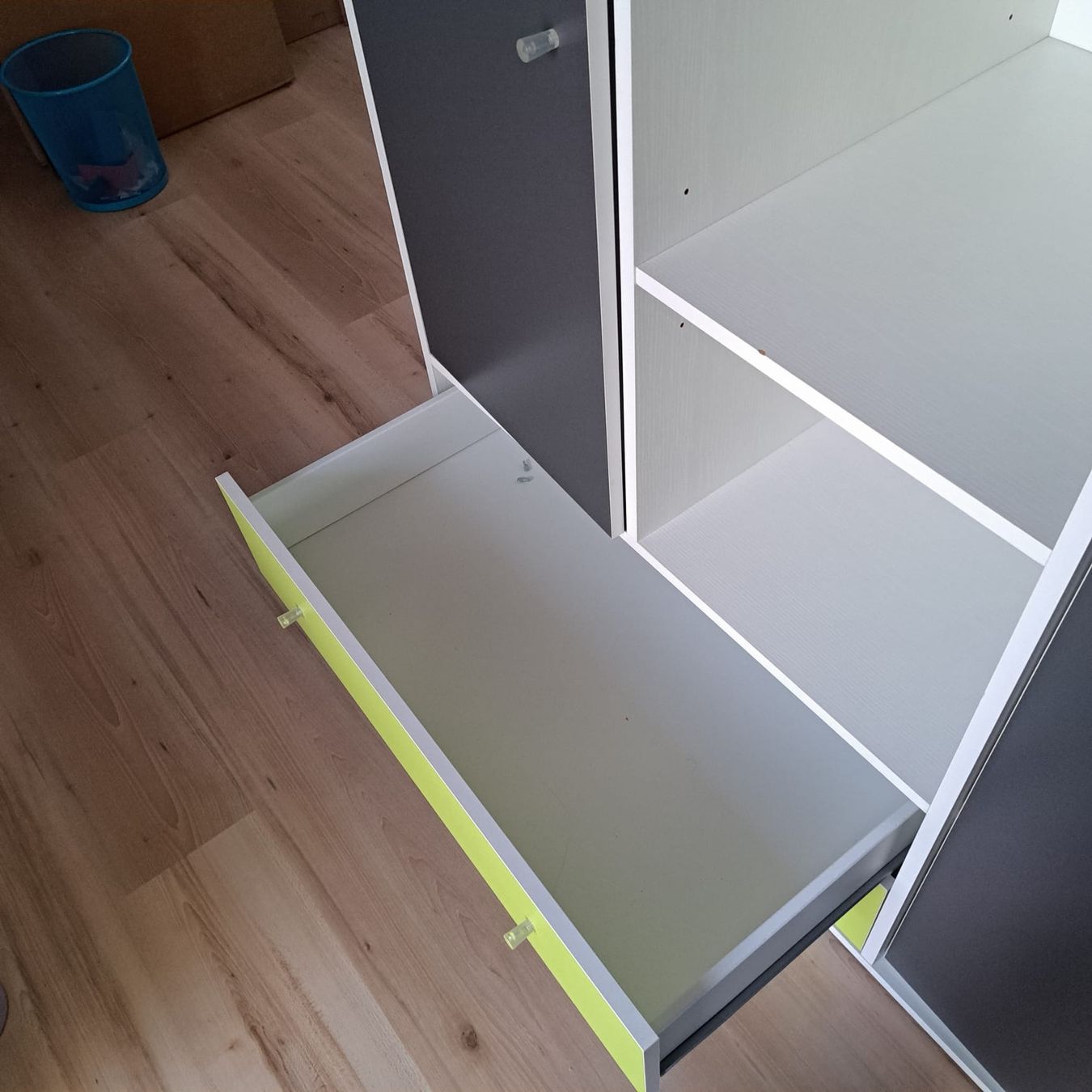 Schränke: Kleiderschrank – Gebraucht aus Menzingen von Yami1 5