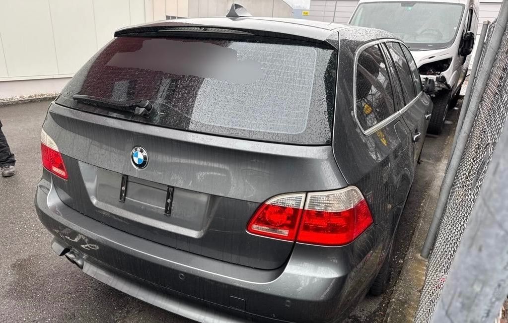 BMW Automobili: BMW 523I – Difettoso da Gals venduto da aya_p7pd 3