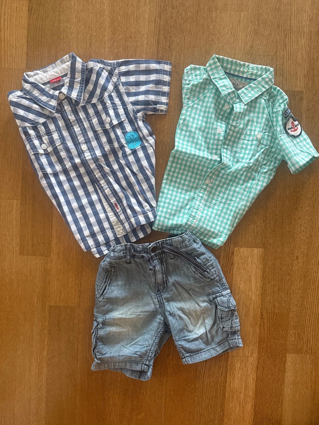 Camicie, T-shirt & Polo: Hemd mit Hose – Usato da Winkel venduto da gatta