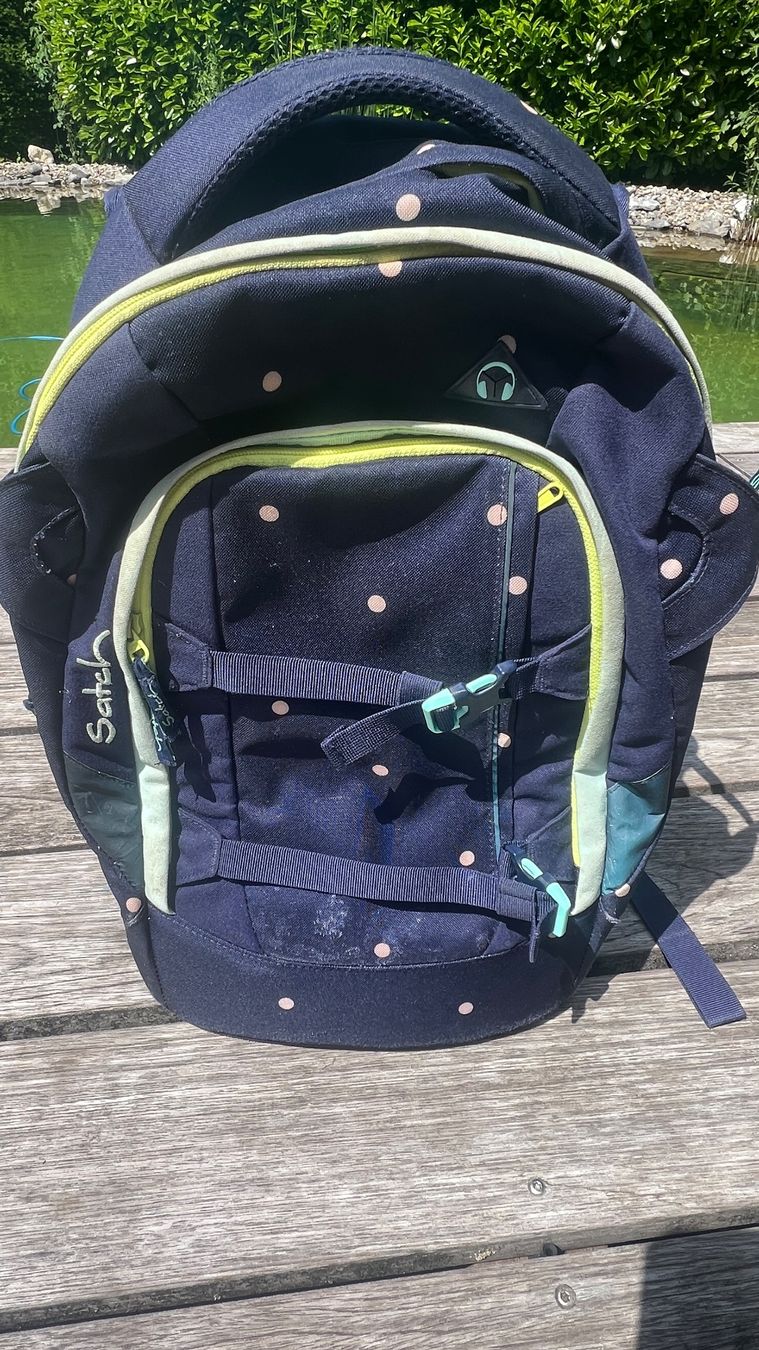 Satch Borse & Zaini: Satch Rucksack/Schulrucksack, dunkelblau – Usato da Winterthur venduto da SimoneLie